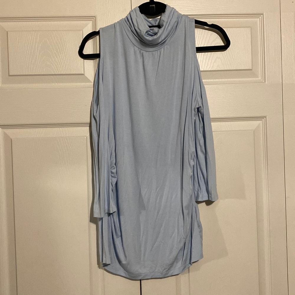 New York and co cold shoulder shirt